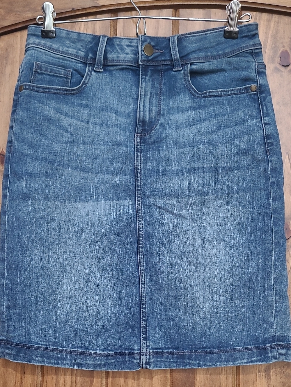 DIP Classic Denim Skirt. Size 4